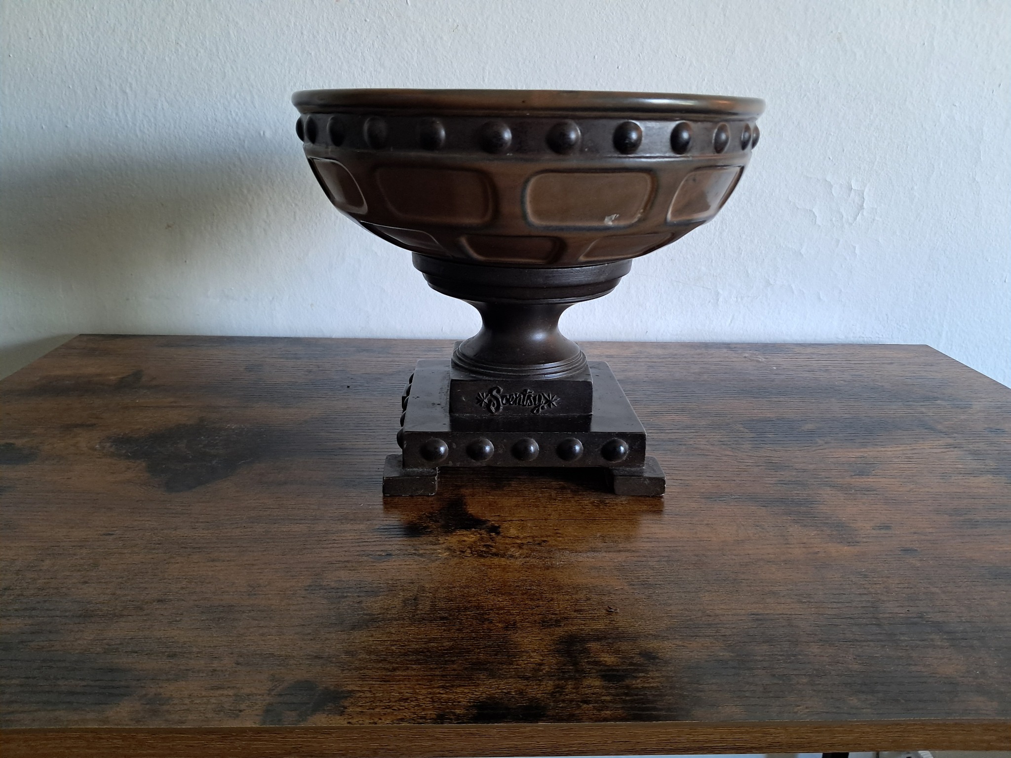 The empty thrifted pedestal bowl before the fairy-world build began